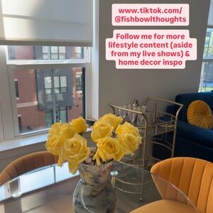 SHOW LISTING / SOCIALS